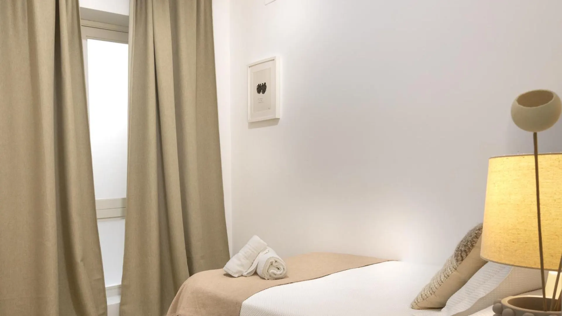 Apartamentos La Tahona Cádiz 0*,