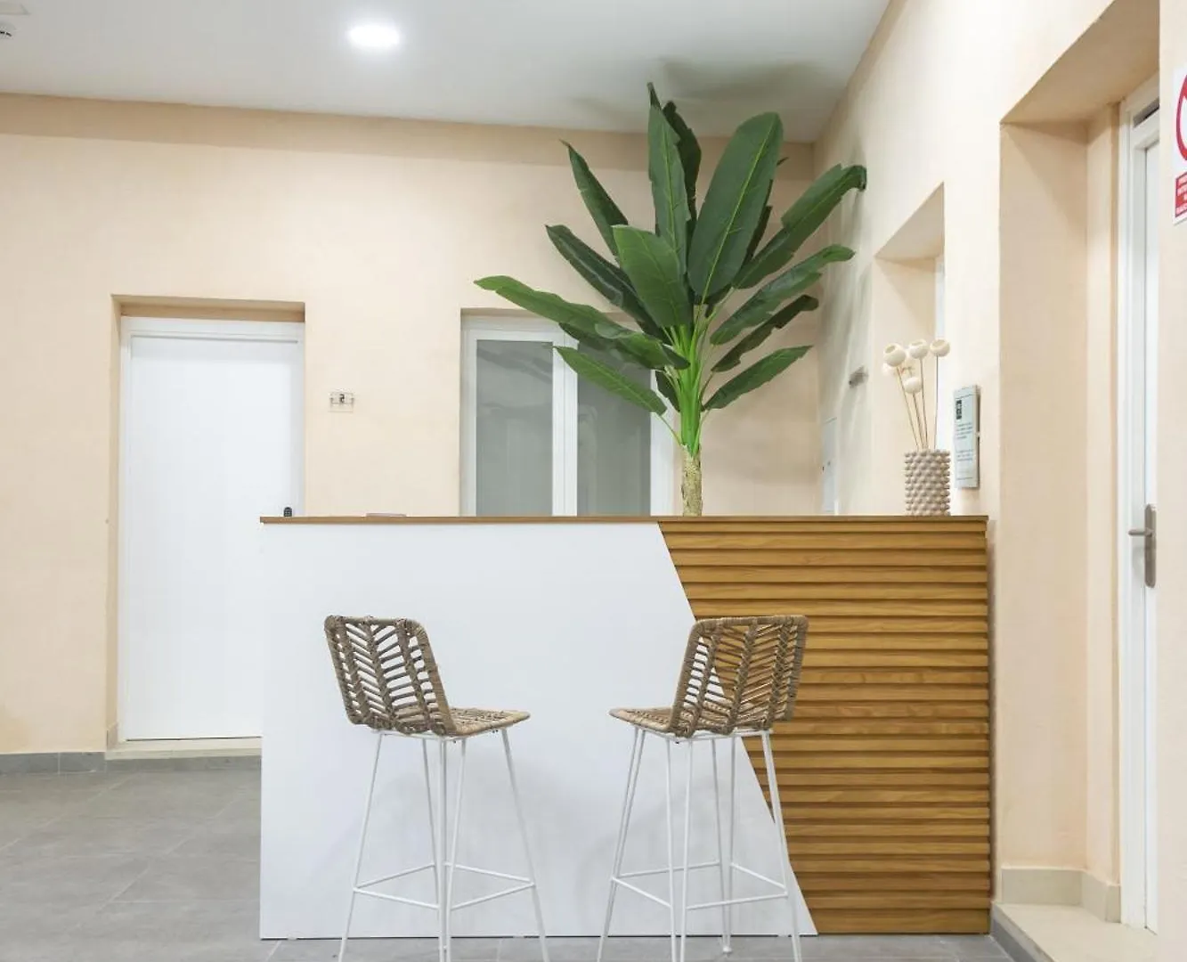 Apartamentos La Tahona Cádiz 0*,  Spanien