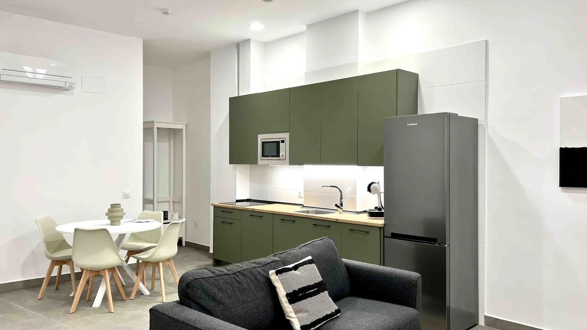 Apartamentos La Tahona Cádiz 0*,