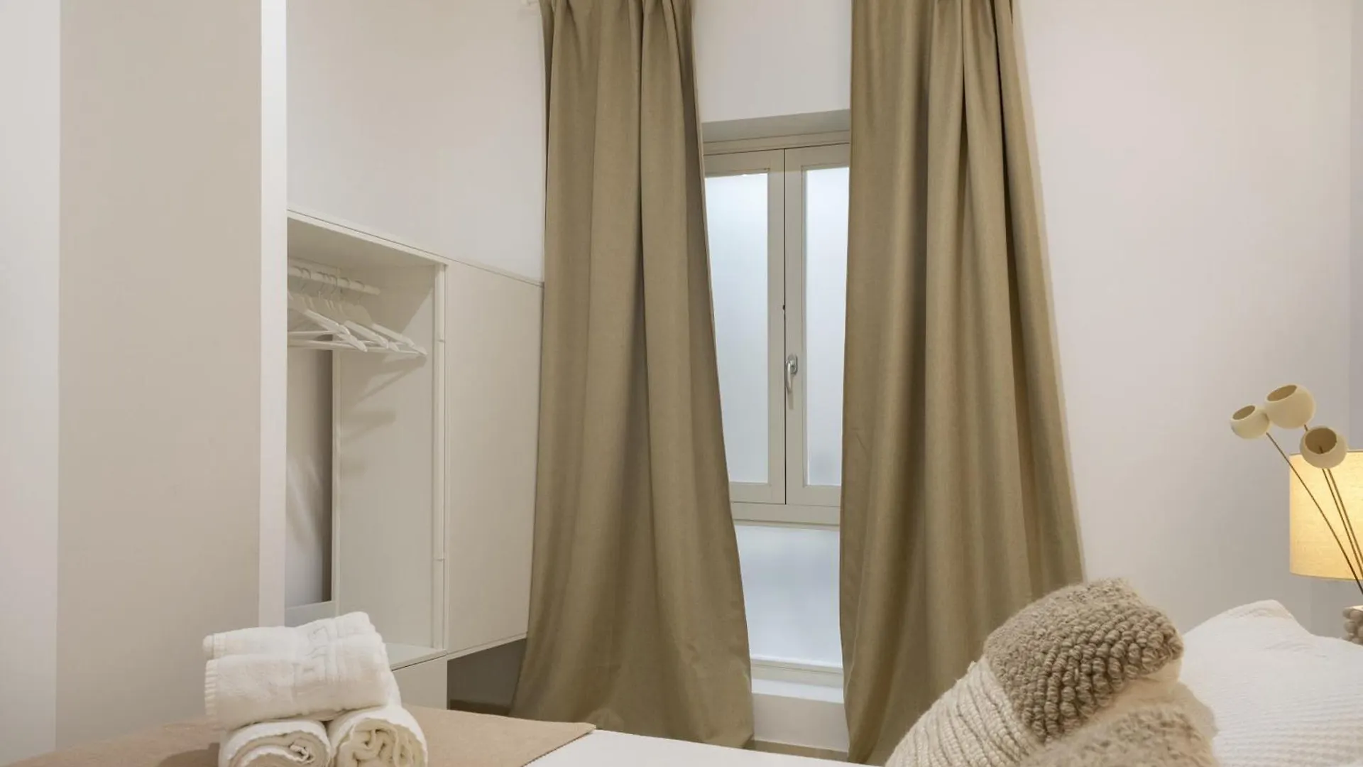 Apartamentos La Tahona Cadiz